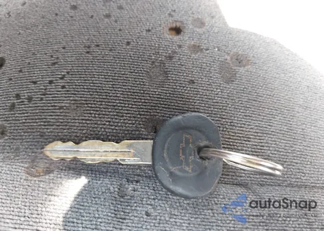 2005 Chevrolet Silverado 1500 Z71 from USA, damaged, VIN 2GCEK19T651196833